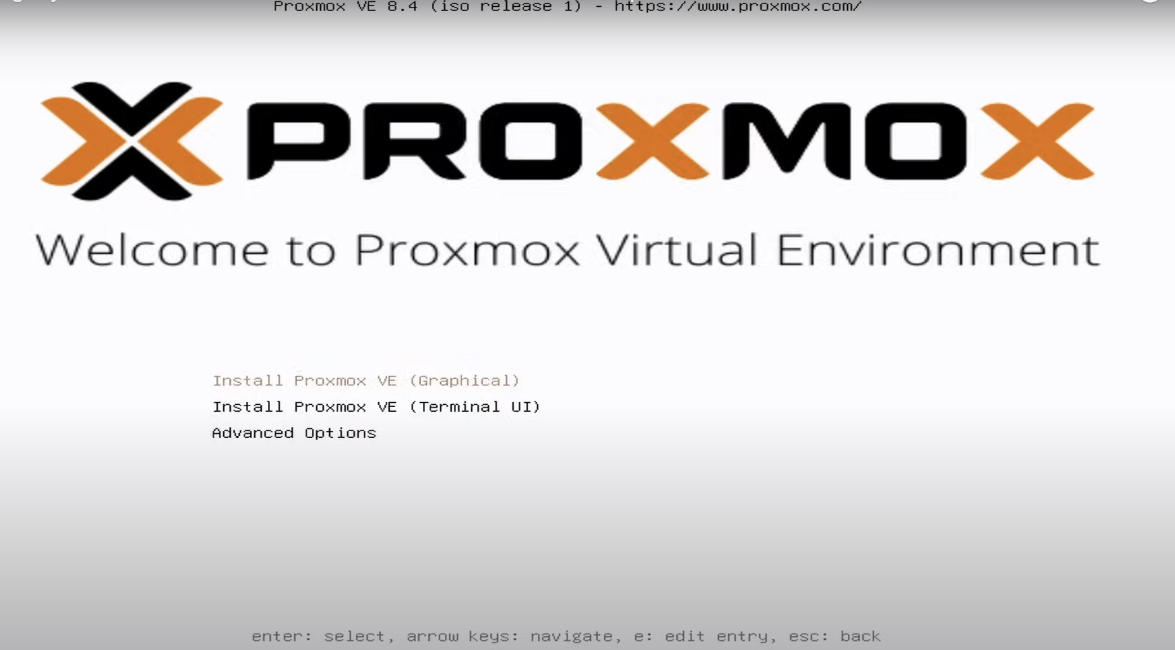 Proxmox VE installer boot menu showing installation options